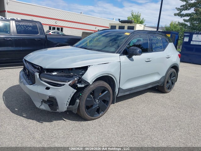 Volvo Xc40 Ultra 2026 YV4L12UD0T2802556 Image 2