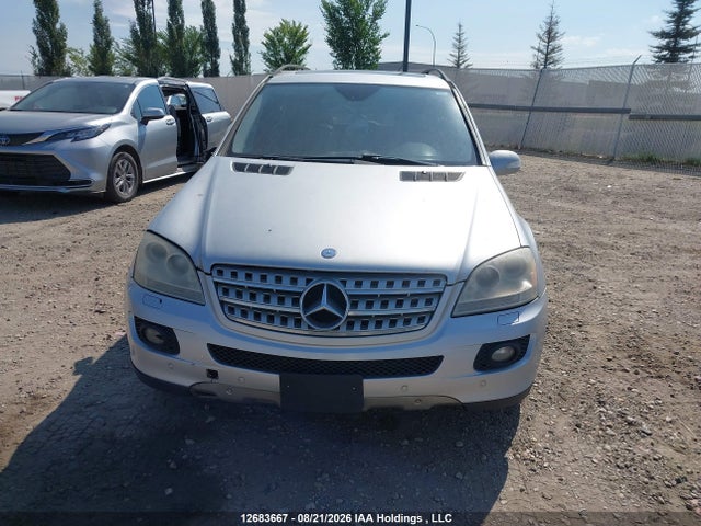 2008 Mercedes-benz Ml 550 მანქანა იყიდება აუქციონზე, vin: 4JGBB72E88A317076, აუქციონის ნომერი: 12683667