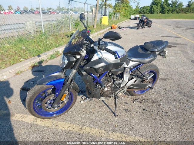 Yamaha FZ07 2016 JYARM06N6GA001863 Image 2