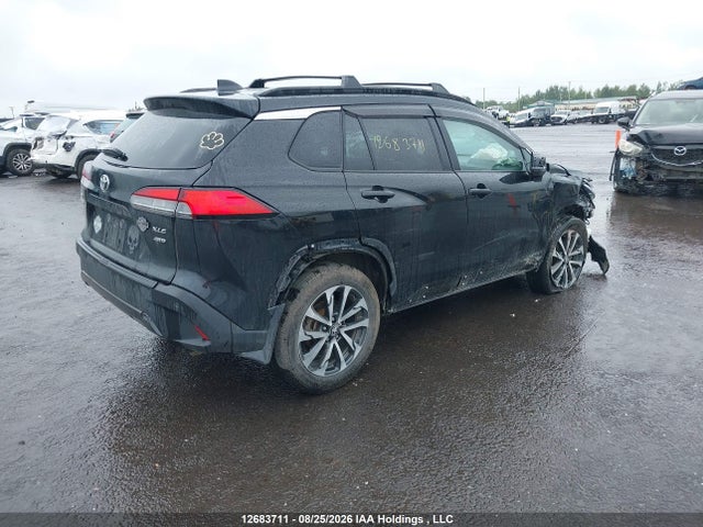 7MUDAABG5RV097758 Toyota Corolla Cross Xle