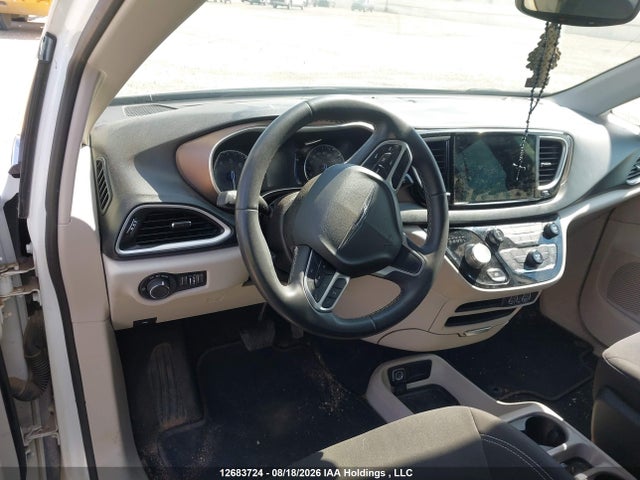 Chrysler Grand Caravan Sxt 2022 2C4RC1ZG3NR118786 Image 16