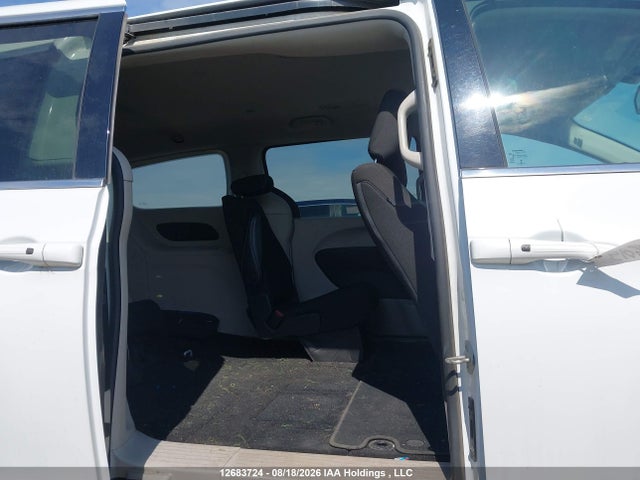 Продаж на аукціоні авто 2022 Chrysler Grand Caravan Sxt, vin: 2C4RC1ZG3NR118786, номер лоту: 12683724