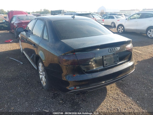 12683749 :رقم المزاد ، WAUBFCFL9FN032562 vin ، 2015 Audi A4 2.0t Komfort Plus مزاد بيع