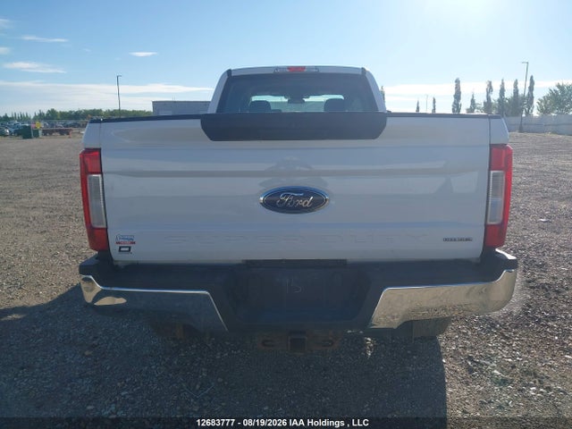 Ford F350 Super Duty 2018 1FT8W3B60JEB76846 Image 13