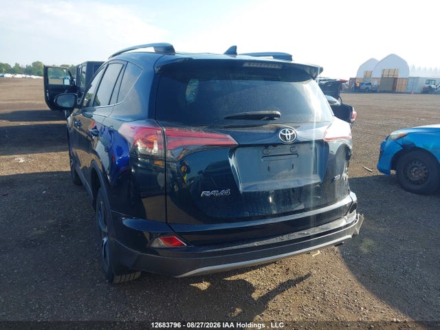 12683796 :رقم المزاد ، 2T3WFREV7JW480357 vin ، 2018 Toyota Rav4 Adventure/xle مزاد بيع