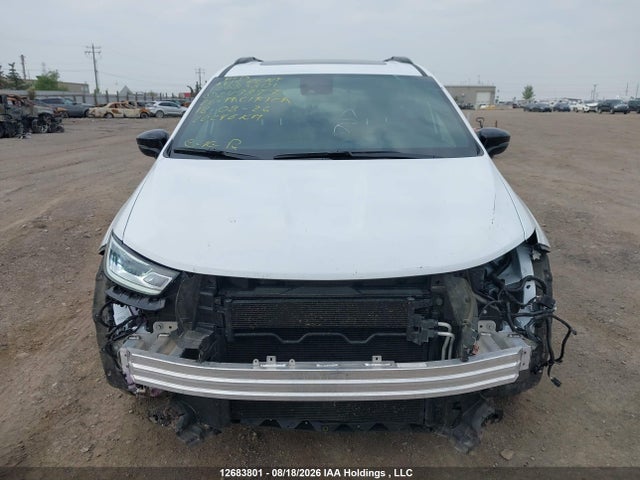 Chrysler Pacifica Limited 2026 2C4RC1GG3TR249877 Image 13