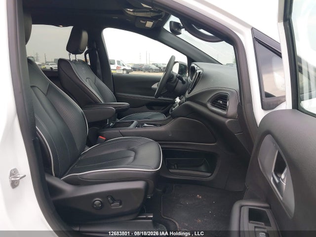 Chrysler Pacifica Limited 2026 2C4RC1GG3TR249877 Image 5