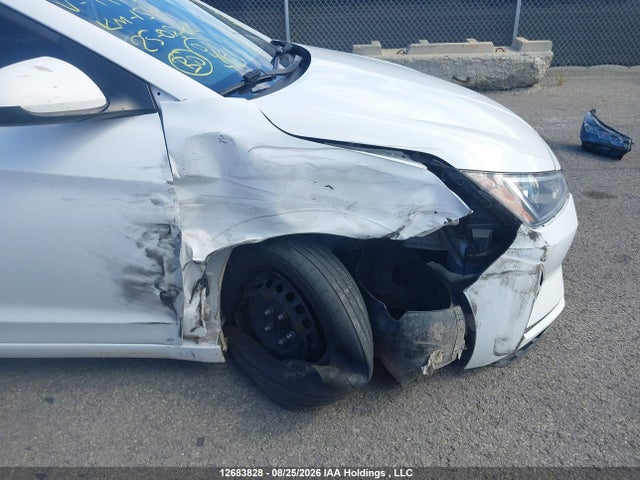 Hyundai Elantra Essential Manual 2020 KMHD74LF6LU947864 Image 6