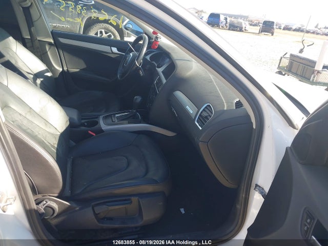 Продажа на аукционе авто 2012 Audi A4 2.0t, vin: WAUBFCFLXCN000201, номер лота: 12683855