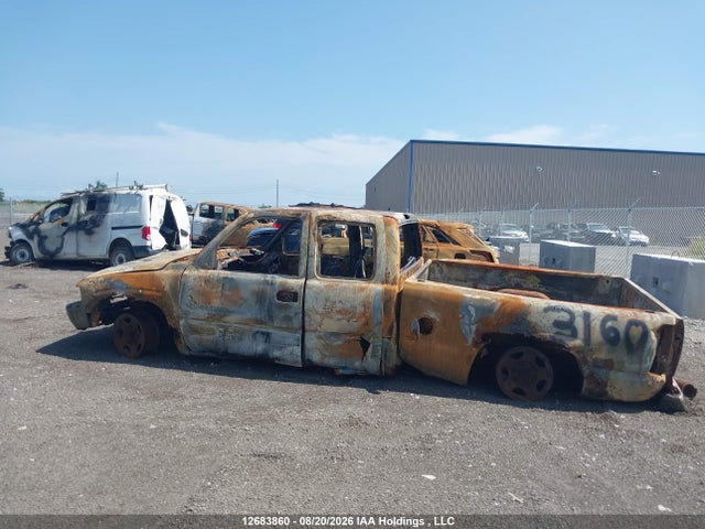 Aukcja sprzedaży 2002 Chevrolet Silverado C1500, vin: 2GCEC19V821380956, numer aukcji: 12683860