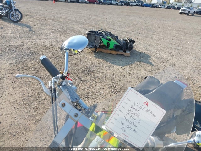 2005 Honda Vt750 S მანქანა იყიდება აუქციონზე, vin: JH2RC44C25M900030, აუქციონის ნომერი: 12668300