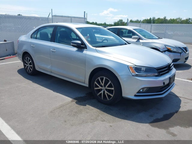 Auction sale of the 2015 Volkswagen Jetta 1.8 Tsi Comfortline/1.8 Tsi Trendline+, vin: 3VWB07AJ0FM292583, lot number: 12660846