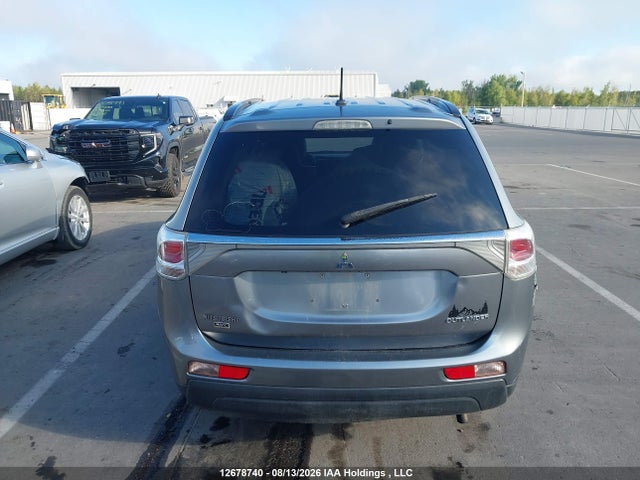 2014 Mitsubishi Outlander Es მანქანა იყიდება აუქციონზე, vin: JA4AZ2A30EZ601503, აუქციონის ნომერი: 12678740
