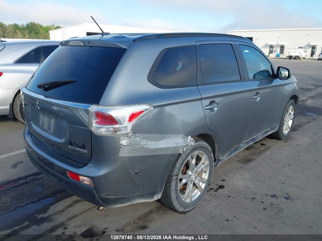 2014 Mitsubishi Outlander Es მანქანა იყიდება აუქციონზე, vin: JA4AZ2A30EZ601503, აუქციონის ნომერი: 12678740