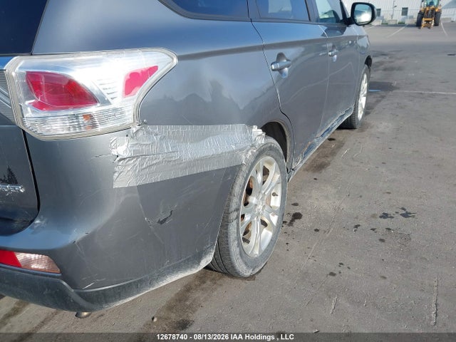 2014 Mitsubishi Outlander Es მანქანა იყიდება აუქციონზე, vin: JA4AZ2A30EZ601503, აუქციონის ნომერი: 12678740