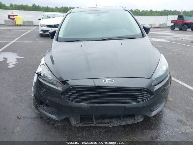 1FADP3M28JL263272 Ford FOCUS SEL