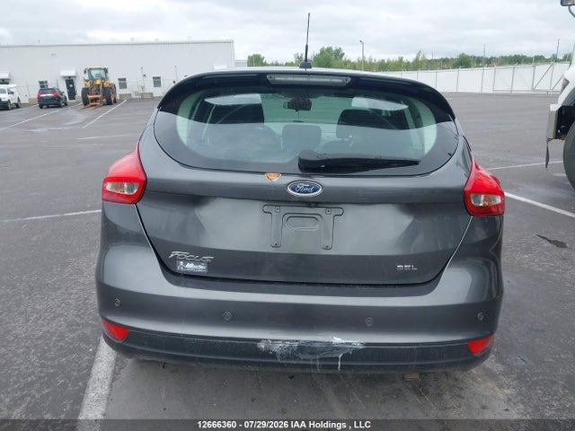 1FADP3M28JL263272 Ford FOCUS SEL