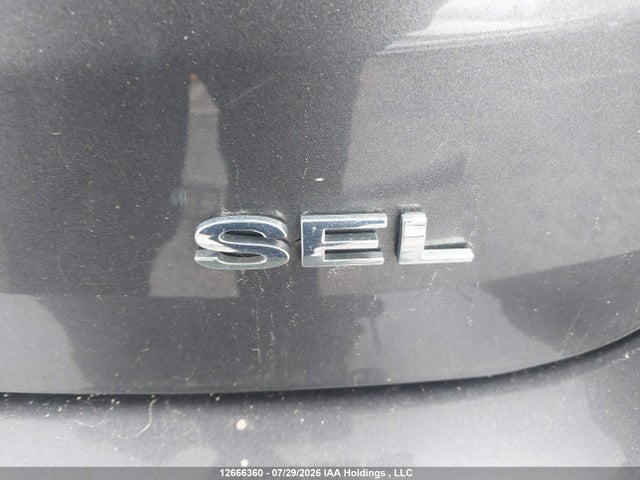 1FADP3M28JL263272 Ford FOCUS SEL