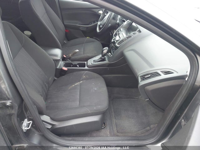 1FADP3M28JL263272 Ford FOCUS SEL