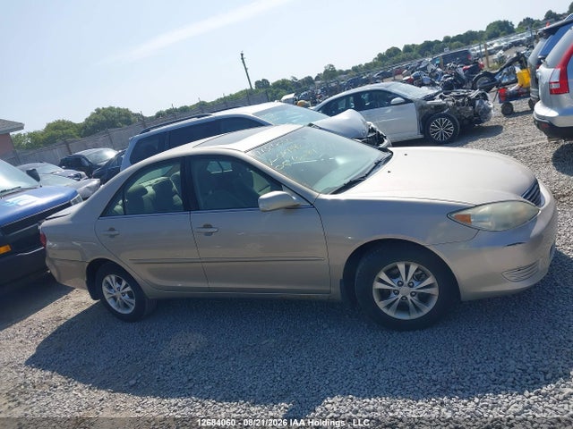 12684060 :رقم المزاد ، 4T1BE32K65U049340 vin ، 2005 Toyota Camry مزاد بيع