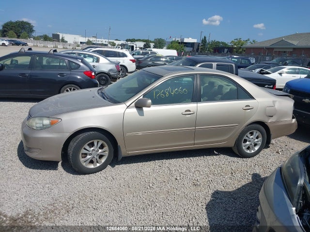 12684060 :رقم المزاد ، 4T1BE32K65U049340 vin ، 2005 Toyota Camry مزاد بيع