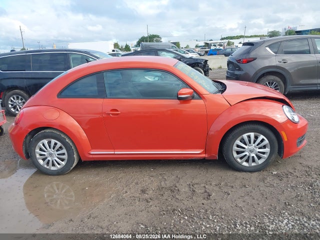 3VWJ07AT6GM621141 Volkswagen Beetle Se/sel