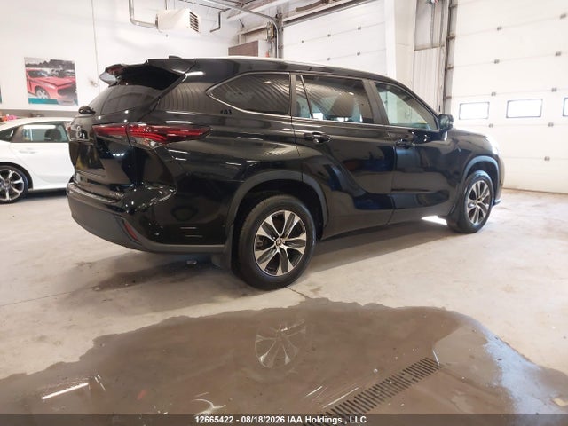 12665422 :رقم المزاد ، 5TDKDRBH8SS579629 vin ، 2025 Toyota Highlander Xle مزاد بيع