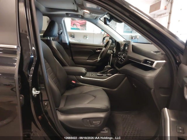 12665422 :رقم المزاد ، 5TDKDRBH8SS579629 vin ، 2025 Toyota Highlander Xle مزاد بيع