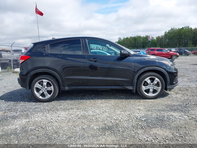 3CZRU6H35NM100431 Honda HR-V LX