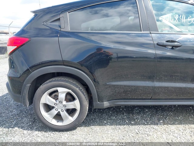 3CZRU6H35NM100431 Honda HR-V LX