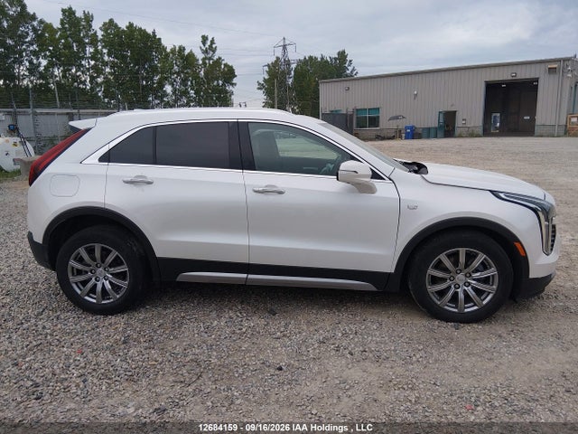 12684159 :رقم المزاد ، 1GYFZDR40NF116861 vin ، 2022 Cadillac Xt4 Premium Luxury مزاد بيع