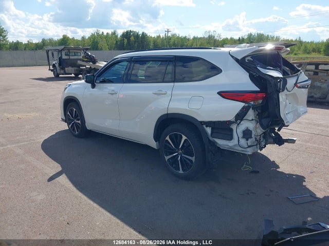 Toyota Highlander Xse 2021 5TDLZRBH2MS065946 Image 3