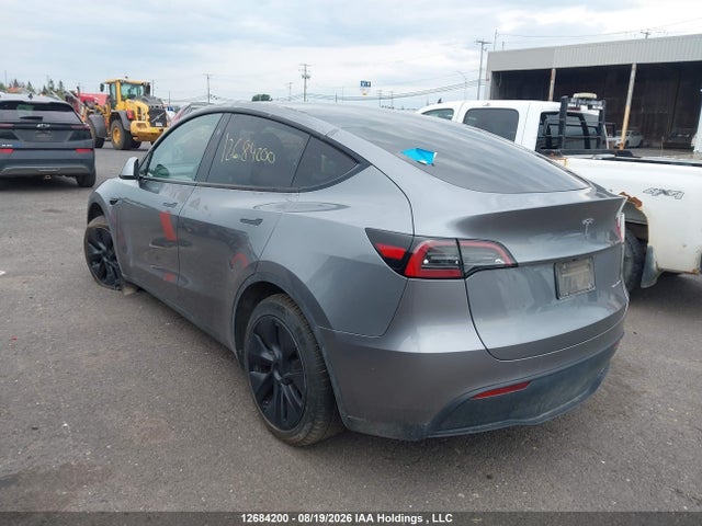 2025 Tesla Model Y მანქანა იყიდება აუქციონზე, vin: 7SAYGDEE1SF224590, აუქციონის ნომერი: 12684200