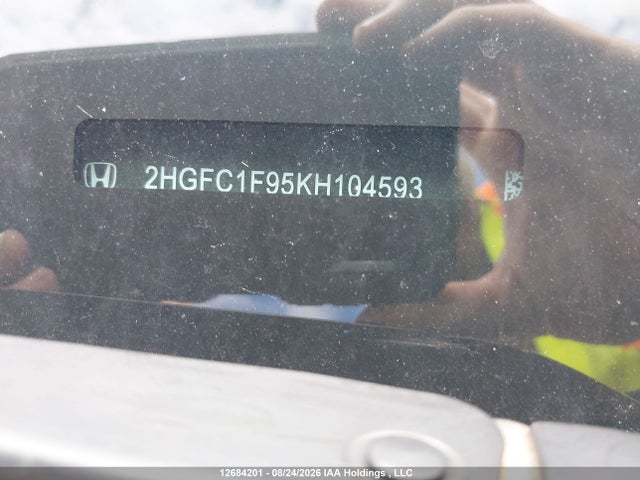 Honda Civic Touring 2019 2HGFC1F95KH104593 Image 19
