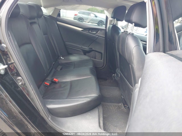 Honda Civic Touring 2019 2HGFC1F95KH104593 Image 8