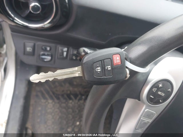 12684215 :رقم المزاد ، JTDKDTB39H1595183 vin ، 2017 Toyota Prius C مزاد بيع