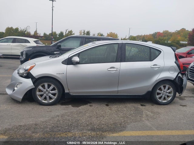 12684215 :رقم المزاد ، JTDKDTB39H1595183 vin ، 2017 Toyota Prius C مزاد بيع