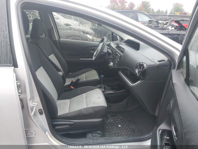 12684215 :رقم المزاد ، JTDKDTB39H1595183 vin ، 2017 Toyota Prius C مزاد بيع
