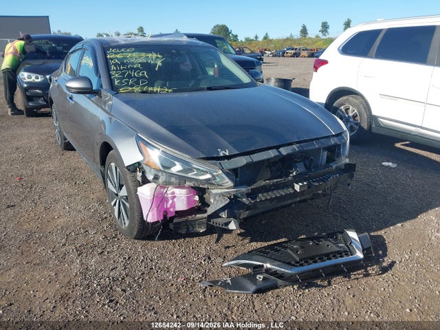 2019 1N4BL4DW6KN327469 main image