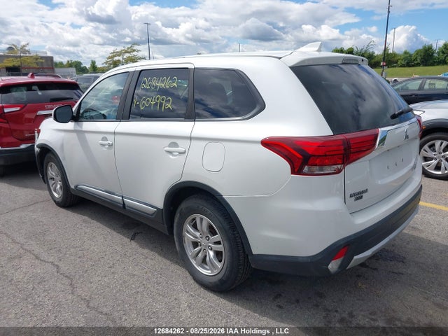 Mitsubishi Outlander Es 2017 JA4AZ2A36HZ604992 Image 3