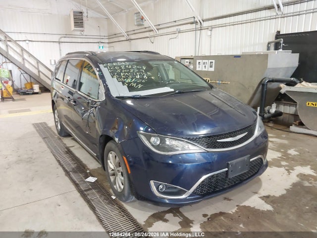 Aukcja sprzedaży 2017 Chrysler Pacifica Touring L, vin: 2C4RC1BG6HR810829, numer aukcji: 12684264