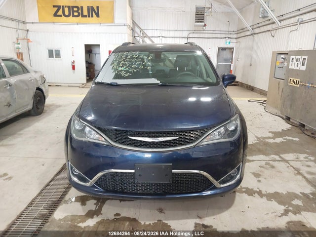 Продаж на аукціоні авто 2017 Chrysler Pacifica Touring L, vin: 2C4RC1BG6HR810829, номер лоту: 12684264