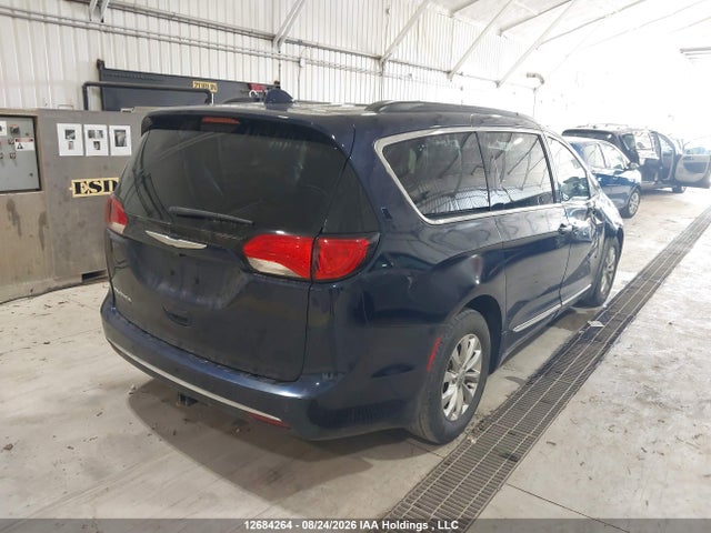 Продаж на аукціоні авто 2017 Chrysler Pacifica Touring L, vin: 2C4RC1BG6HR810829, номер лоту: 12684264