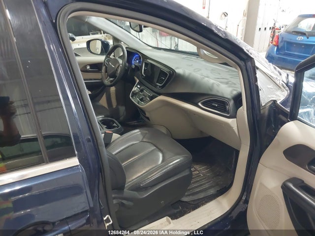 Продаж на аукціоні авто 2017 Chrysler Pacifica Touring L, vin: 2C4RC1BG6HR810829, номер лоту: 12684264