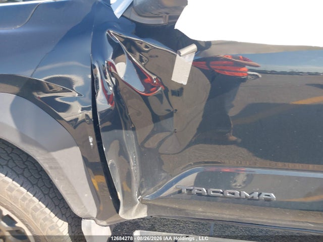 3TYLB5JN7TT116879 Toyota Tacoma 4x4 8a