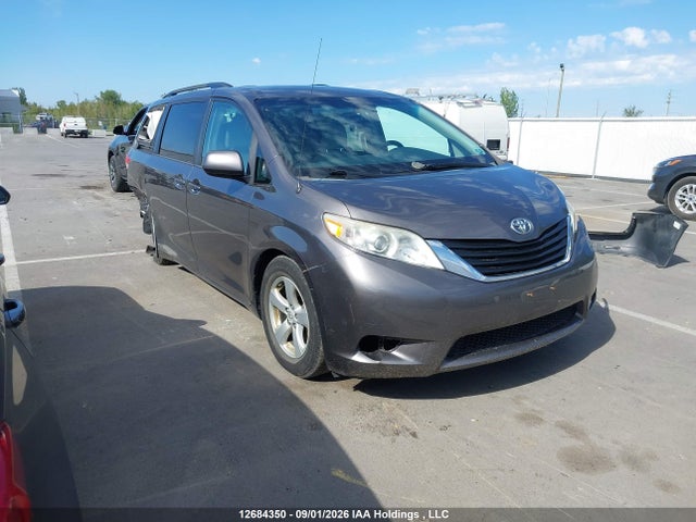12684350 :رقم المزاد ، 5TDKK3DC4CS279656 vin ، 2012 Toyota Sienna Le V6 8 Passenger مزاد بيع