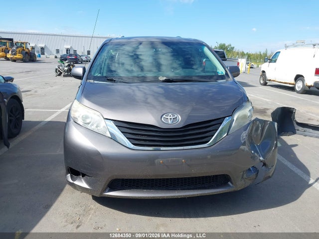 12684350 :رقم المزاد ، 5TDKK3DC4CS279656 vin ، 2012 Toyota Sienna Le V6 8 Passenger مزاد بيع