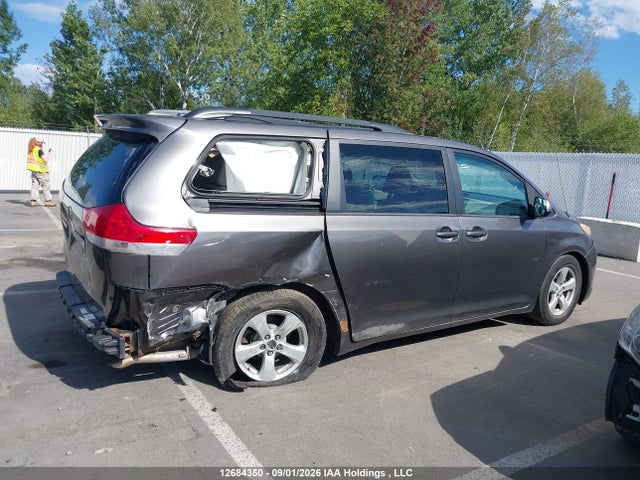 12684350 :رقم المزاد ، 5TDKK3DC4CS279656 vin ، 2012 Toyota Sienna Le V6 8 Passenger مزاد بيع