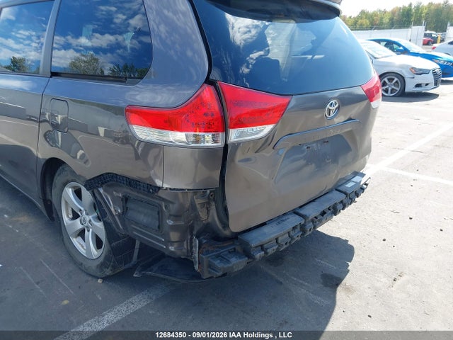 12684350 :رقم المزاد ، 5TDKK3DC4CS279656 vin ، 2012 Toyota Sienna Le V6 8 Passenger مزاد بيع