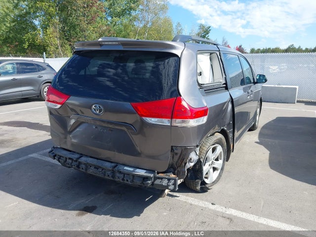 12684350 :رقم المزاد ، 5TDKK3DC4CS279656 vin ، 2012 Toyota Sienna Le V6 8 Passenger مزاد بيع